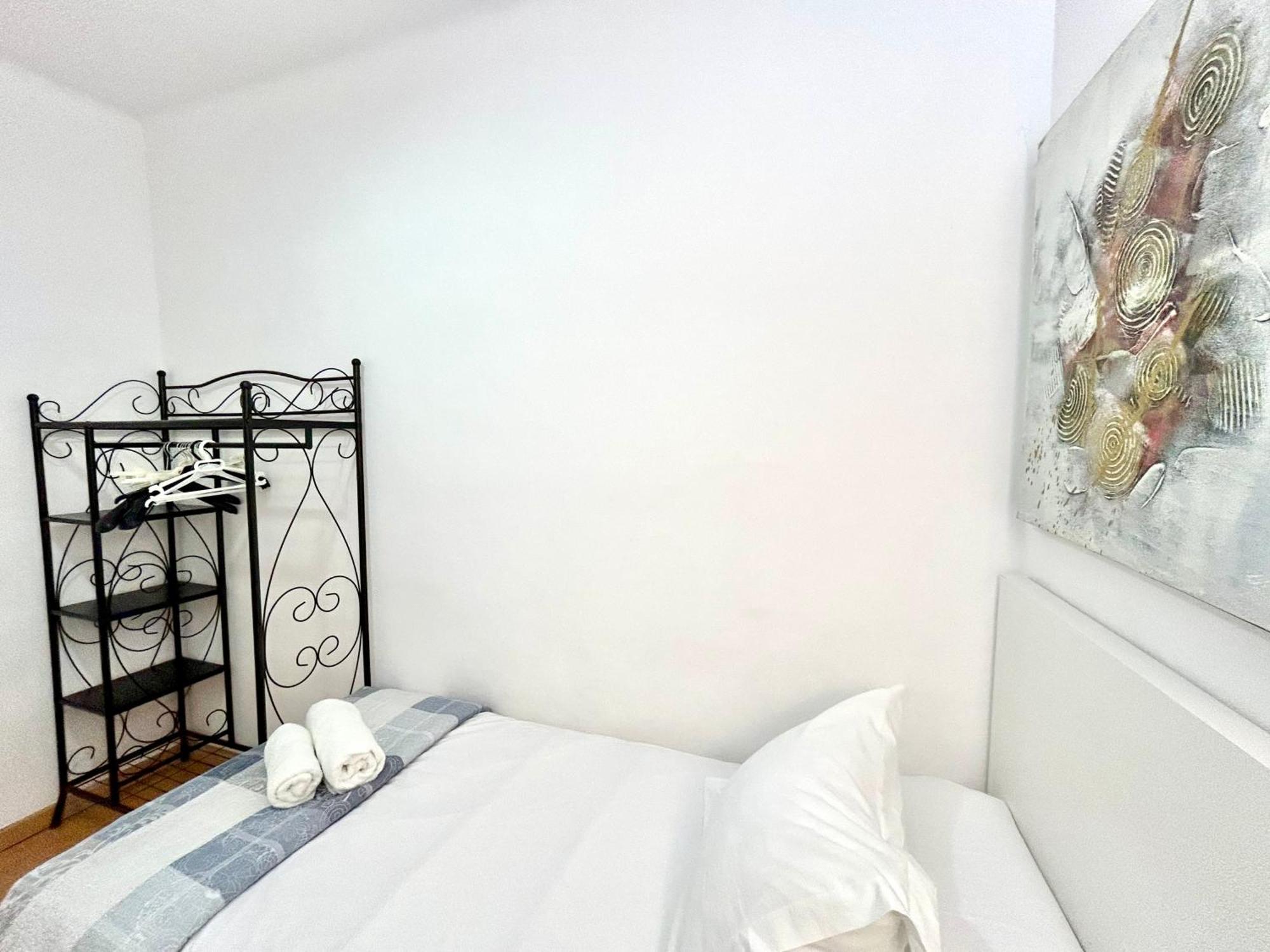 Apartment Carrer D'Olesa バルセロナ エクステリア 写真